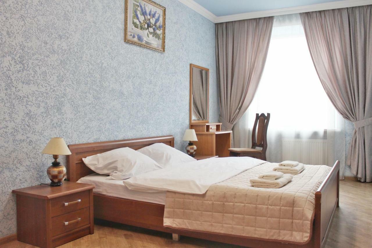 Квартира В Центрі Львова Вулиця Міцкевича 5, Простора З Гарним Видом На Місто Ngoại thất bức ảnh