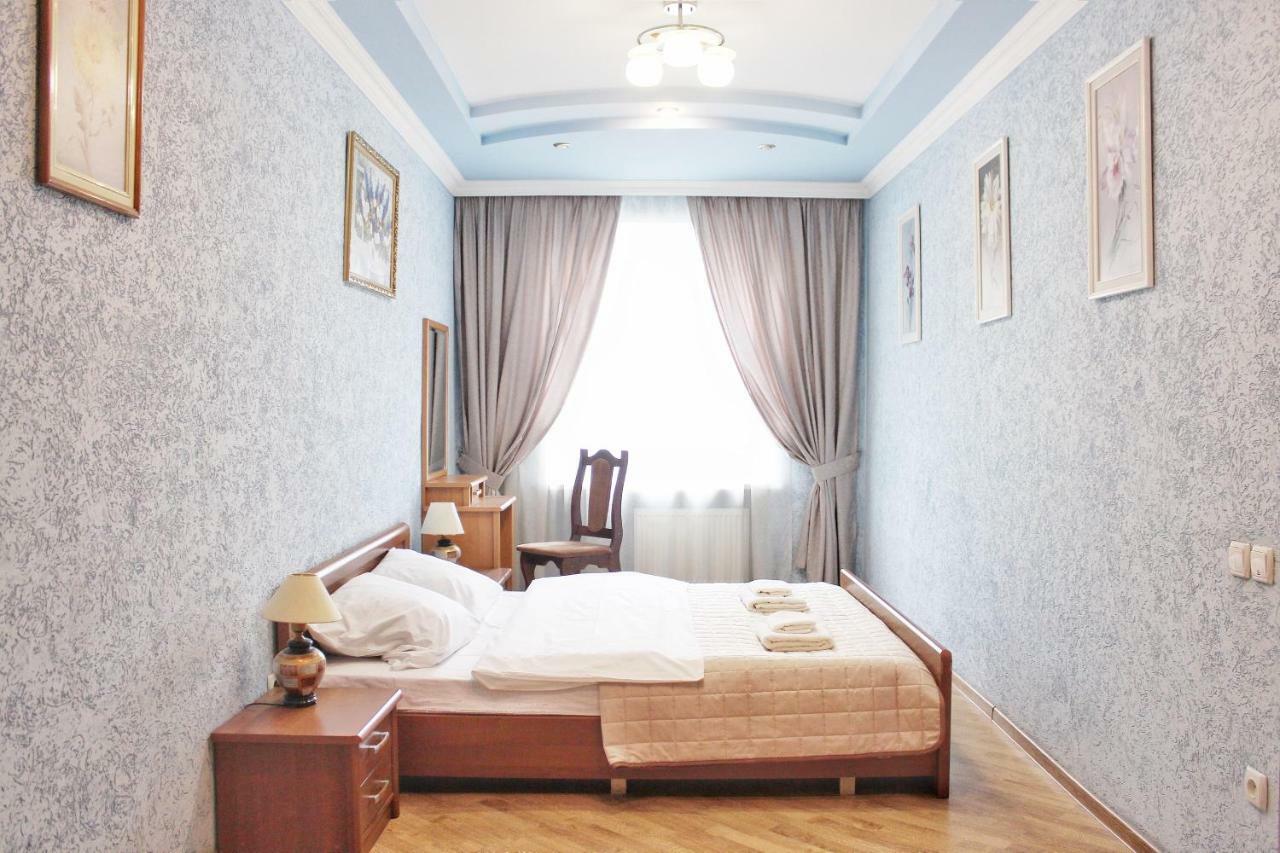 Квартира В Центрі Львова Вулиця Міцкевича 5, Простора З Гарним Видом На Місто Ngoại thất bức ảnh